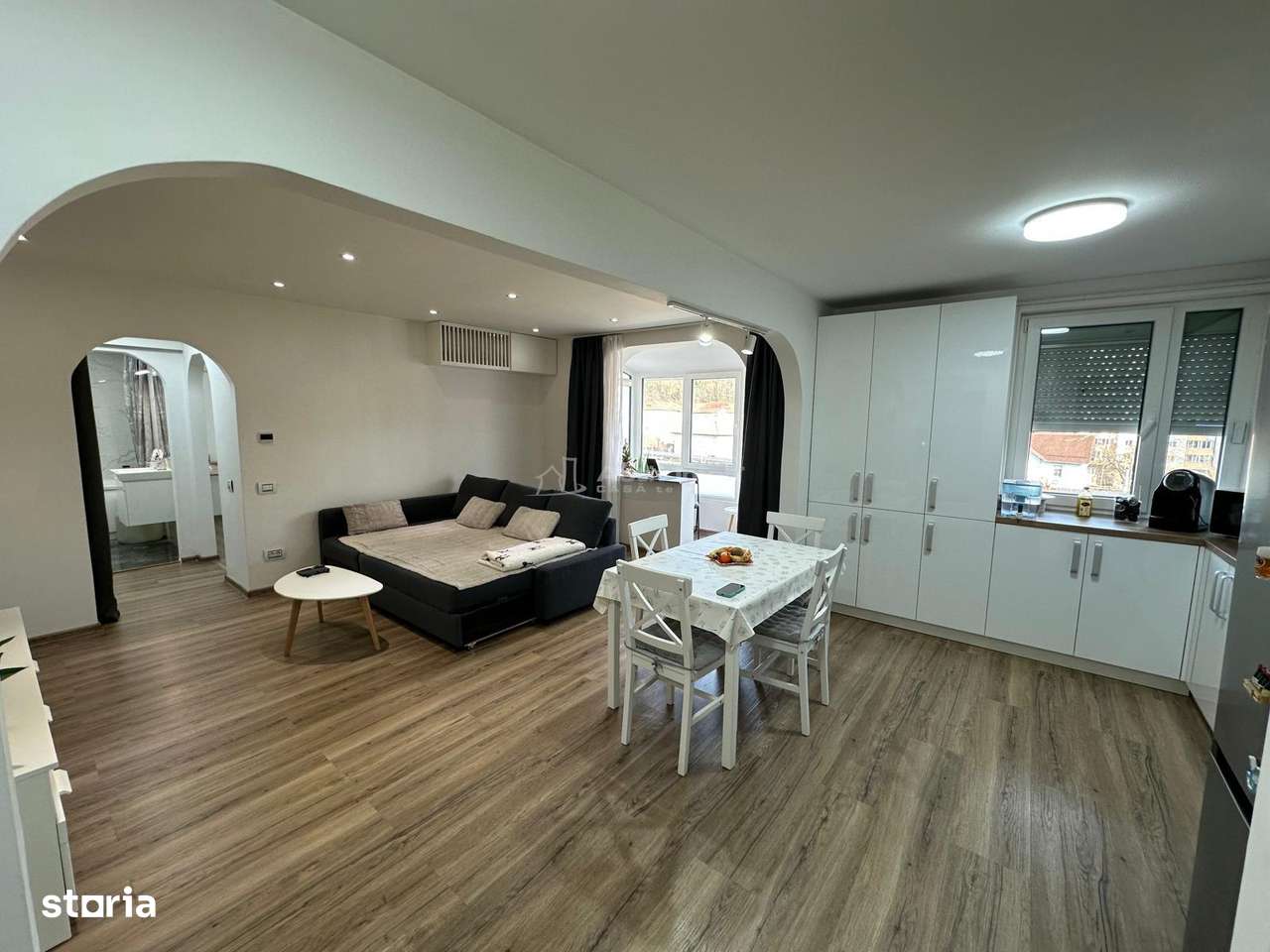 Resita,2 Cam.Cf.1 Semidec. Premium.Central - Imagine principală: 2/20