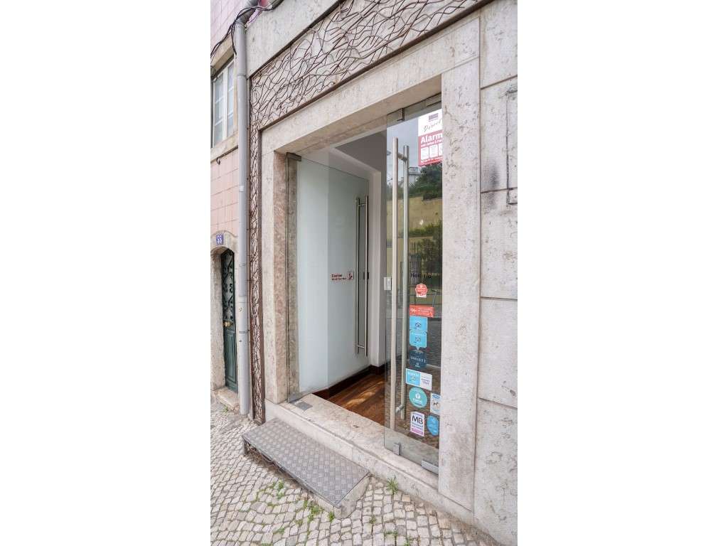 Loja no Centro de Lisboa | 265 m² | Sem Trespasse-16