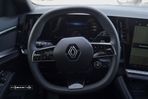 Renault Austral 1.2 E-Tech Iconic - 13