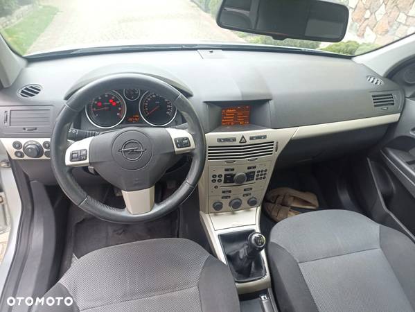 Opel Astra 1.6 Edition - 14