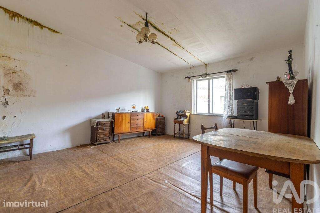 Moradia geminada T2 em Poiares de 126 m2 - Grande imagem: 3/30