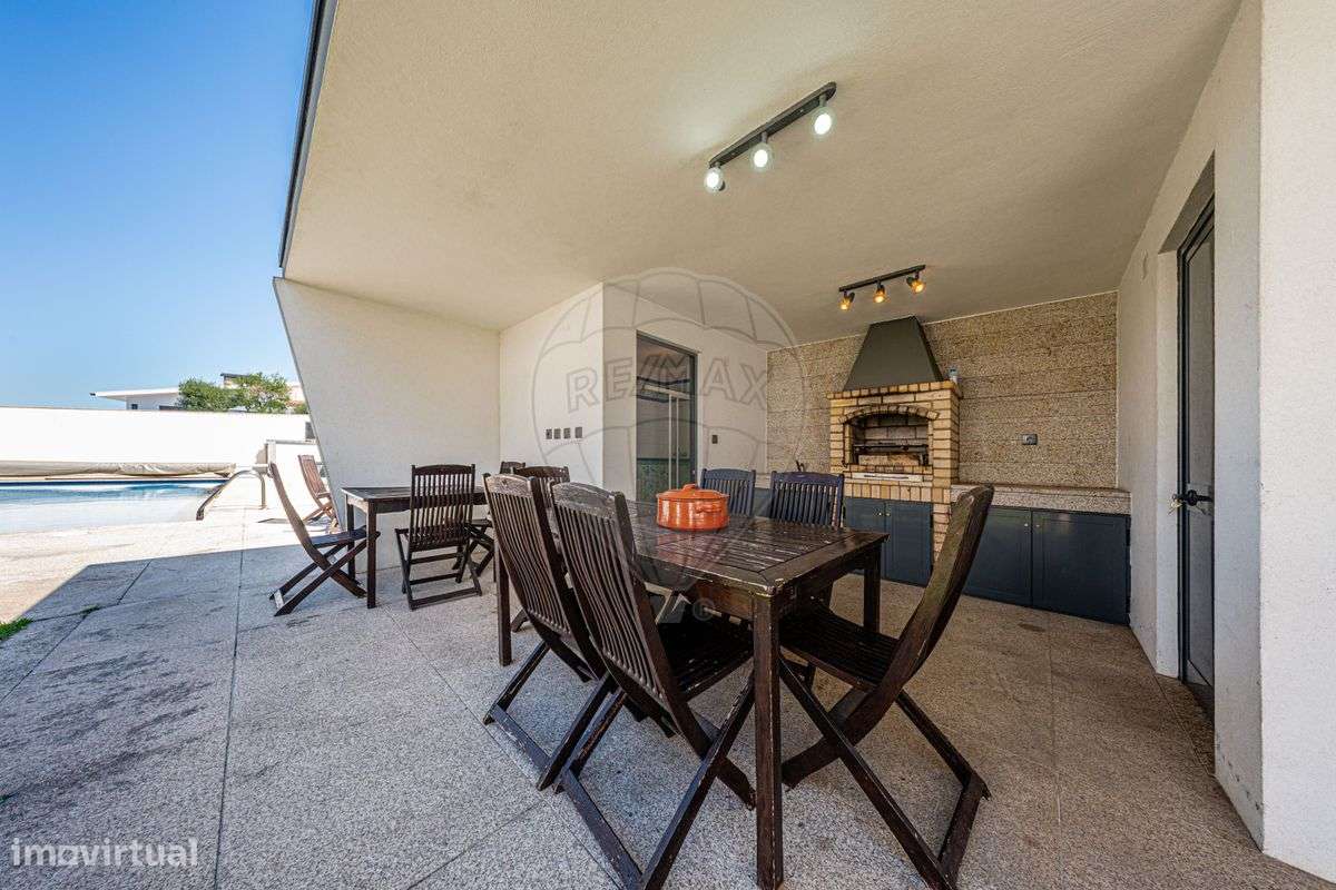 Moradia T5 para venda - Grande imagem: 4/50