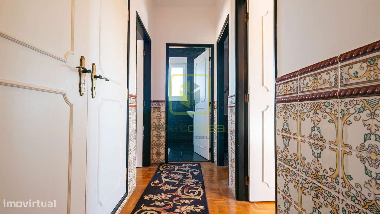 Moradia T4 com vistas deslumbrantes-24