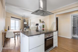 Apartamento T2 Remodelado na Calçada dos Barbadinhos, Lisboa - Grande imagem: 3/25