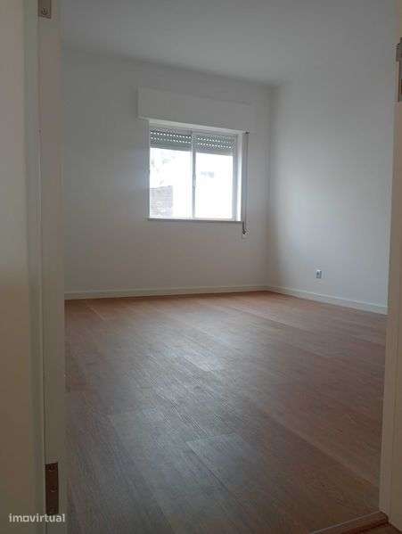 Apartamento T3 Renovado - Grande imagem: 5/12