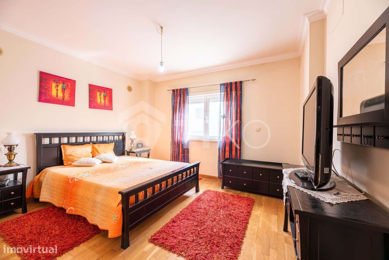 Moradia, 342 m², Charneca de Caparica e Sobreda-28