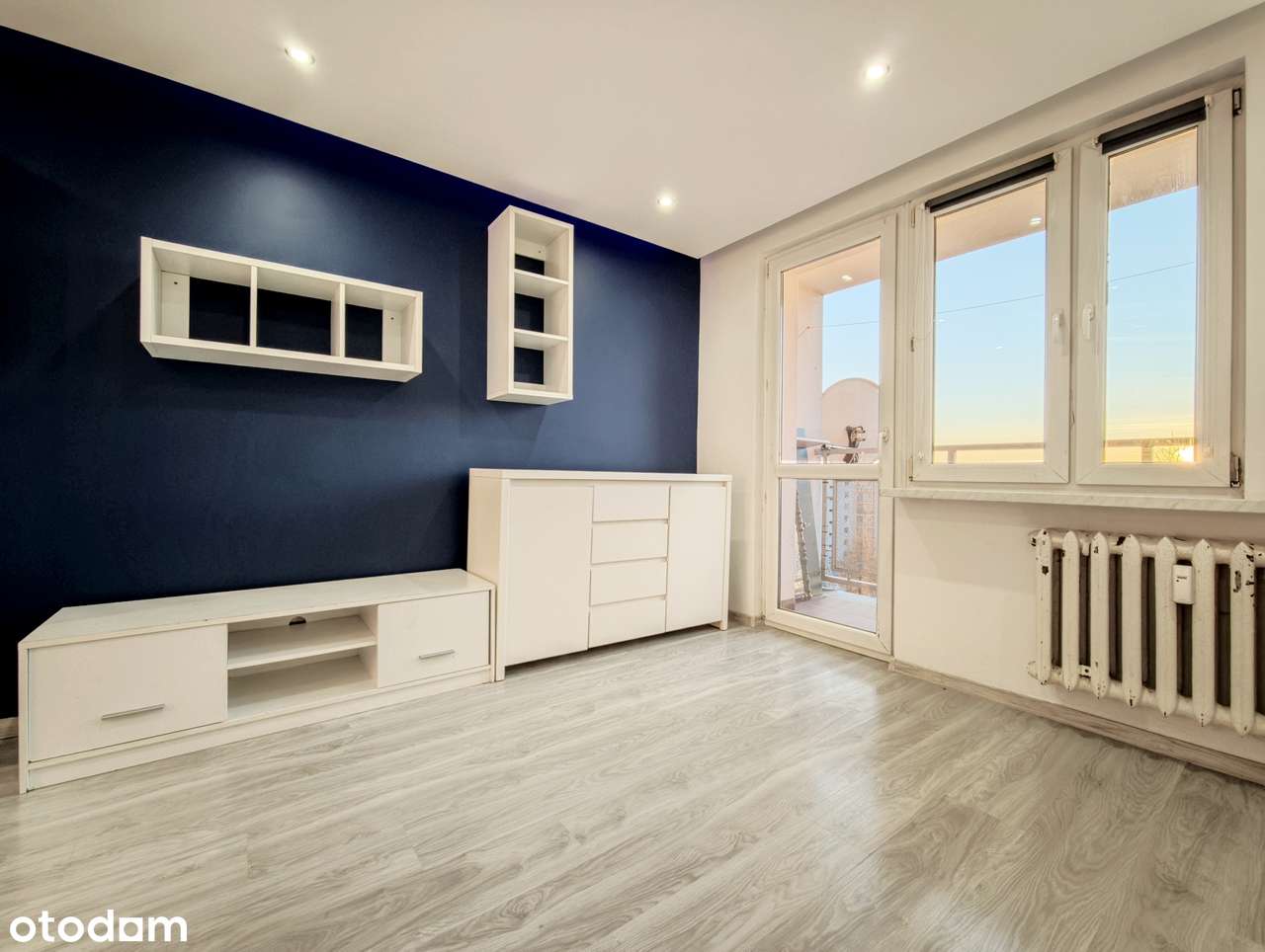 2 pokoje z balkonem i pięknym widokiem – gotowe do zamieszkania! - Pełny obrazek: 2/17