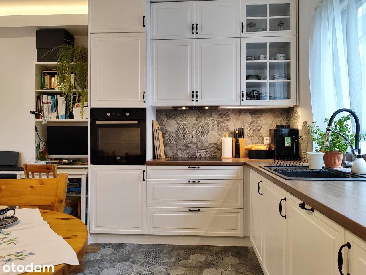 3-pokojowe, przestronne, ciche, duży klimatyczny balkon, - Pełny obrazek: 4/9