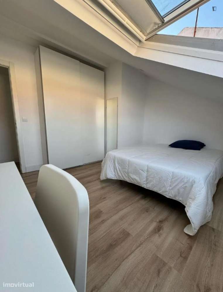Quarto - localizado em Alameda Lisbon - Grande imagem: 4/10