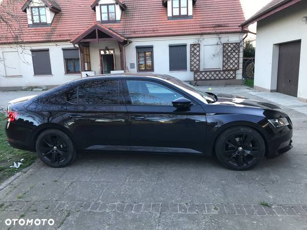 Skoda Superb 2.0 TSI Sportline DSG - 2