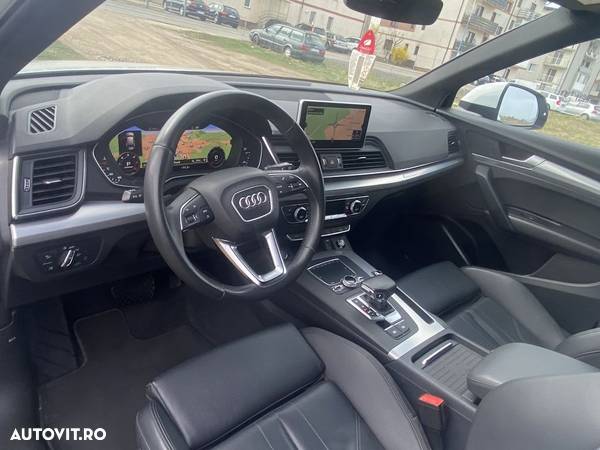 Audi Q5 2.0 40 TDI quattro S tronic Design - 23