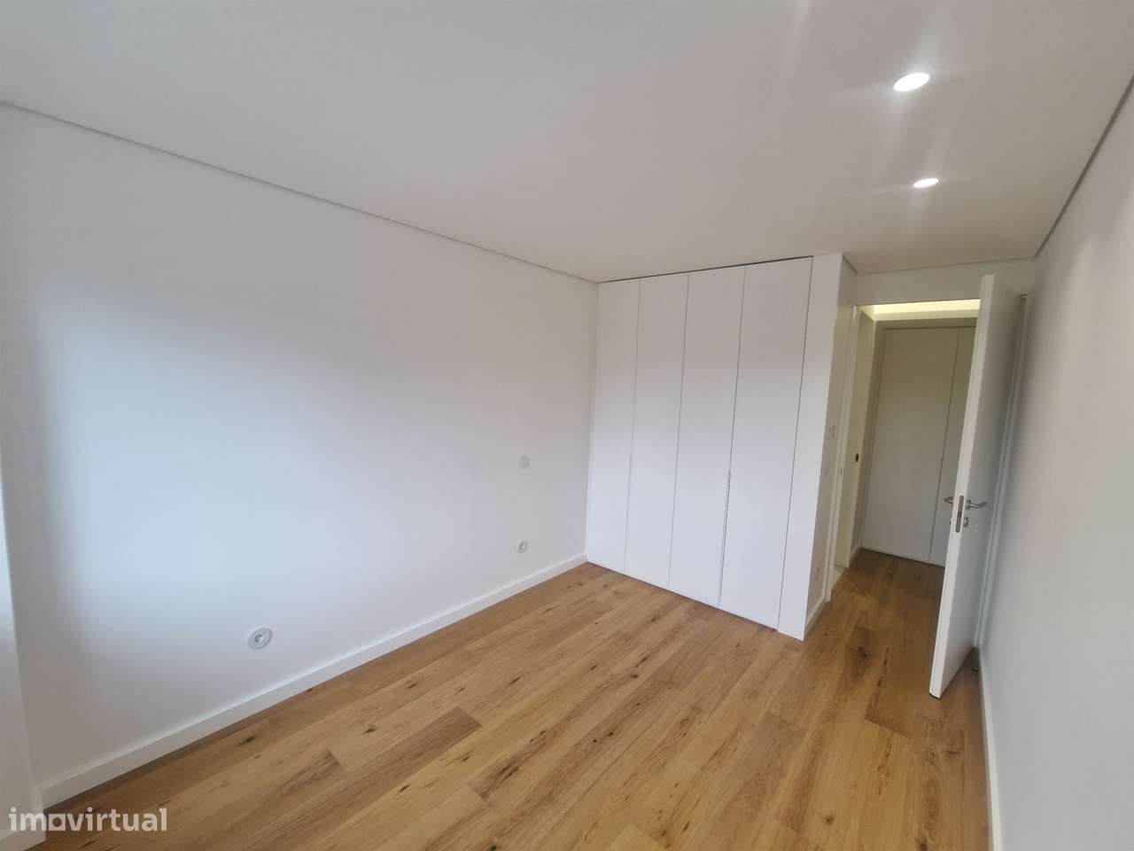 Apartamento T3 totalmente remodelado, Boavista-16