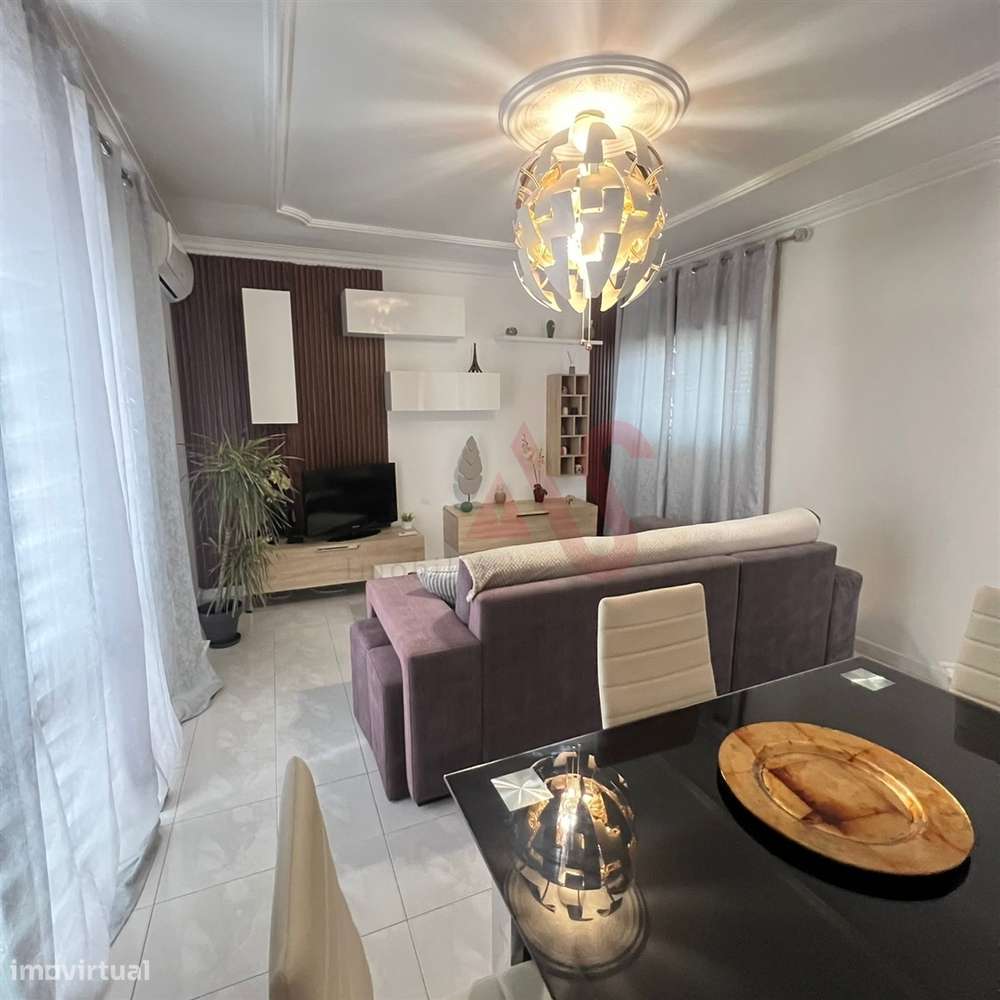 Apartamento T2 Remodelado – Pronto a Habitar em Portimão Com Licença A - Grande imagem: 2/18