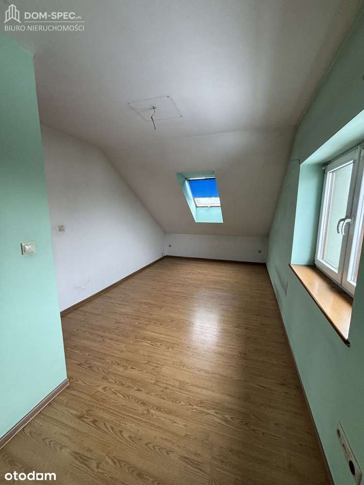 Przestronny dom wolnostojący z ogrodem, kominkiem-6