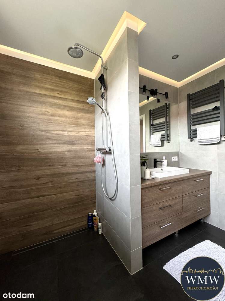 Wyjątkowy skrajny segment w wysokim standardzie z pięknym ogrodem-12