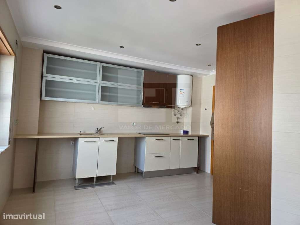 APARTAMENTO T2 - CASAS DO LAGO, VENTEIRA - Grande imagem: 5/35