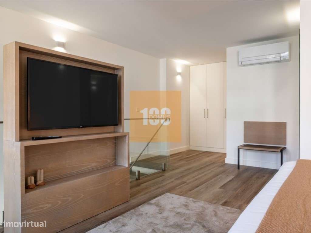 Loft com mezanino e jardim com licença AL - Grande imagem: 3/75