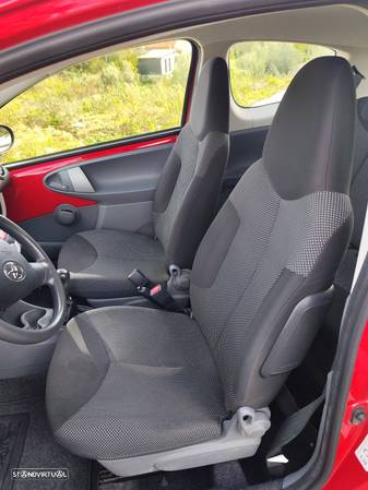 Toyota Aygo CoolRed - 6