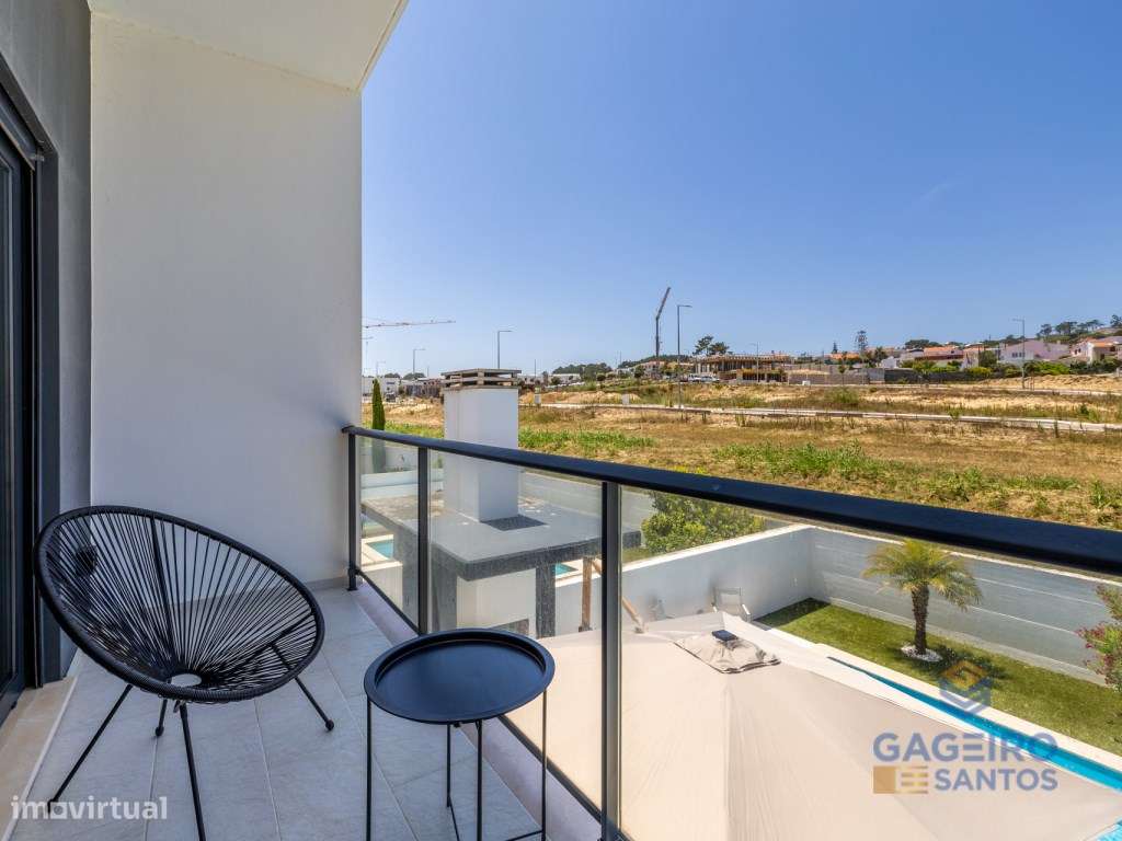 Moderna moradia T3 com piscina privativa-27