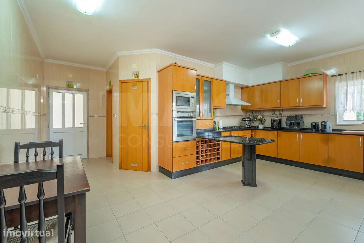 Moradia T3 com Piscina e Terreno de 7.320 m² – Privacidade, Sustent... - Grande imagem: 4/34