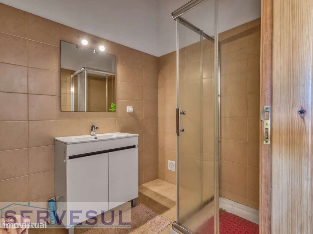 Espaçosa Moradia de 3 quartos, inserida em terreno com 17 hectares,...-15