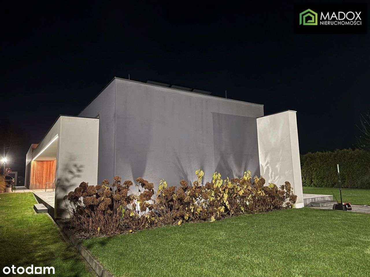 Dom, 240,82 m², Konopiska-18