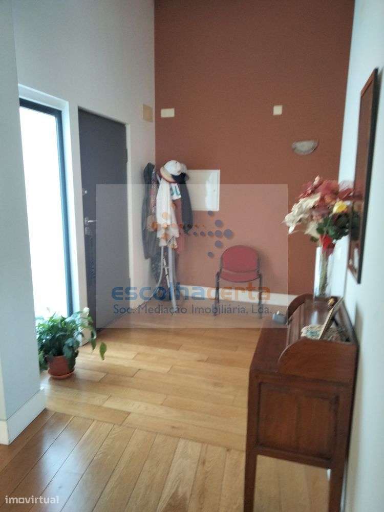 Moradia T5 com vista Serra-8