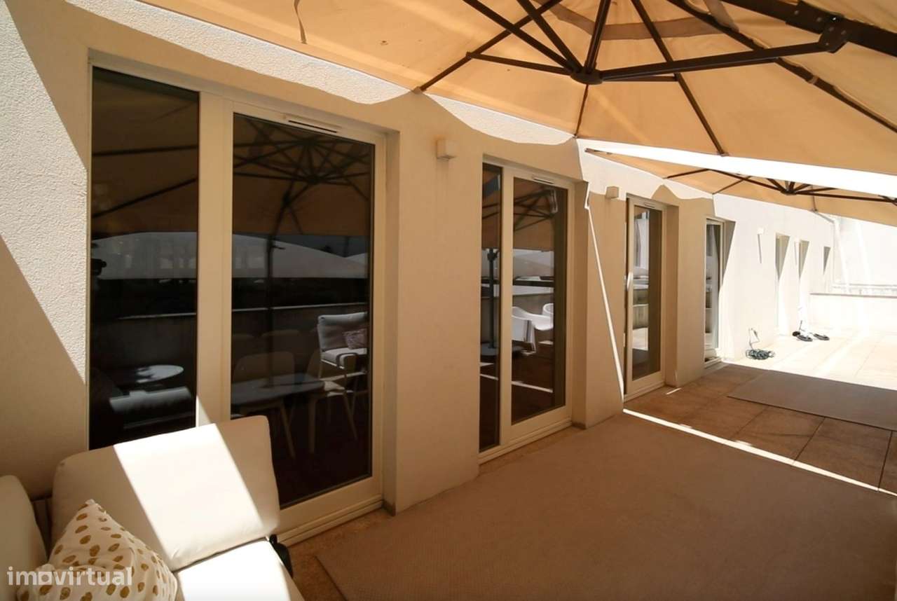 Apartamento T3 de Excelência em Matosinhos, terraço de 40 m² e lugar d-25