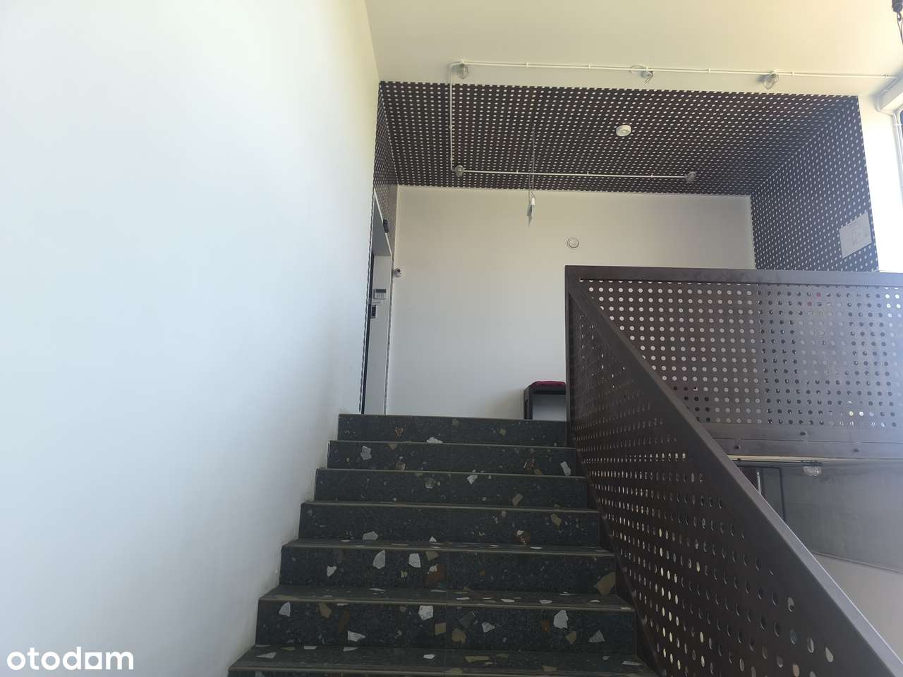 Nowoczesny lokal 1141 m² z dużym potencjałem - Pełny obrazek: 5/11