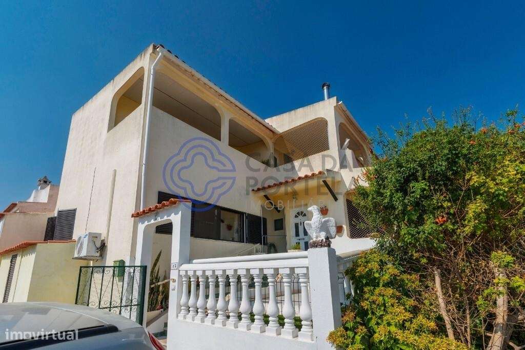 Magnífica Moradia T3 com Vista Mar e Localização Estratégica – Loulé-53