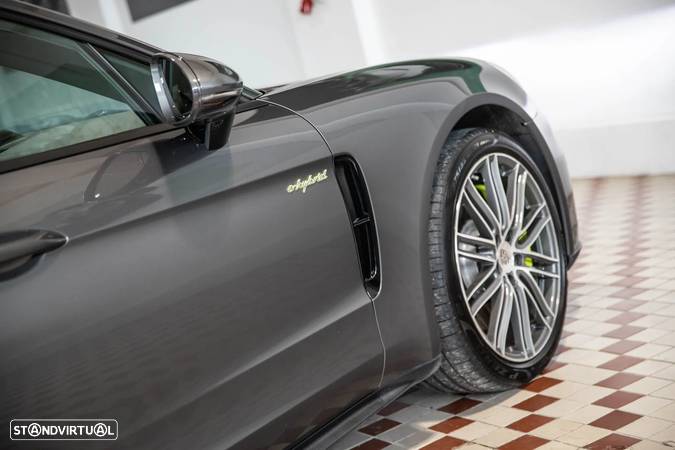 Porsche Panamera Sport Turismo 4 E-Hybrid - 8