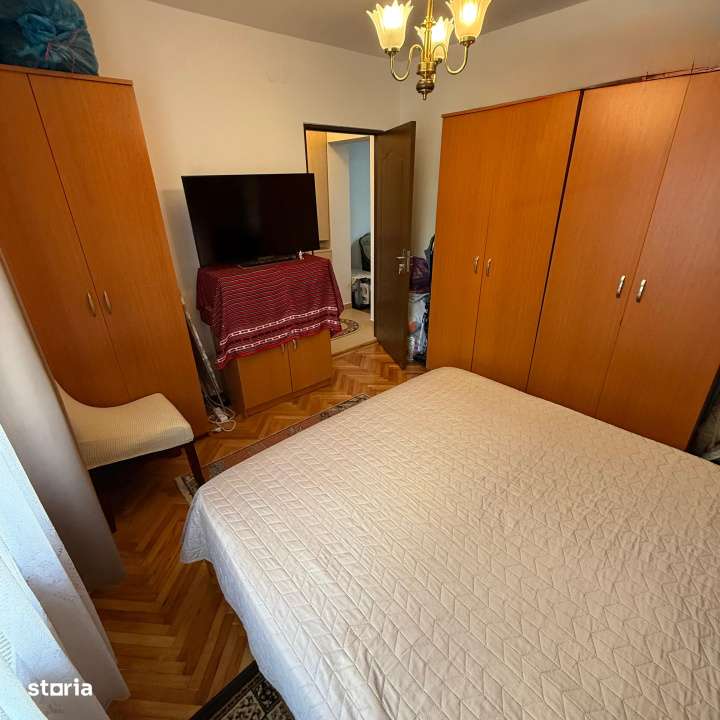 Vanzare - Apartament cu 3 camere, etaj 1, mobilat si utilat - Imagine principală: 3/15