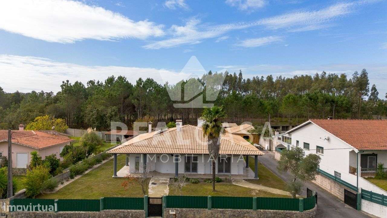 Moradia Térrea T5 em Marinha Grande-1