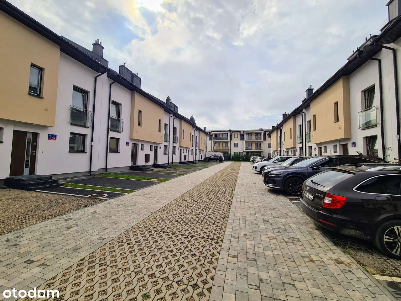 Okazja! 4 - 5 pokoi z ogródkiem, oddany do użytkowania! Bez Prowizji!-2