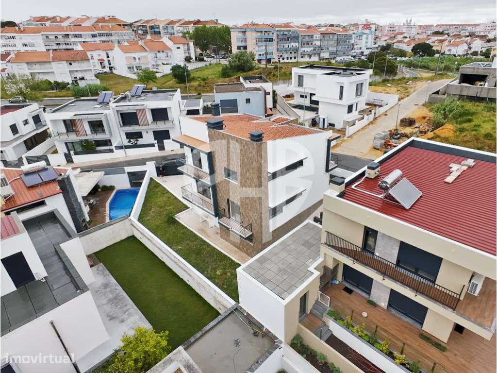 Exclusiva Moradia T5 de Arquitetura Contemporânea em Almada - Feijó - Grande imagem: 5/60