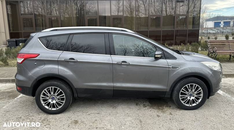 Ford Kuga 2.0 TDCi Powershift 4WD Titanium - 9