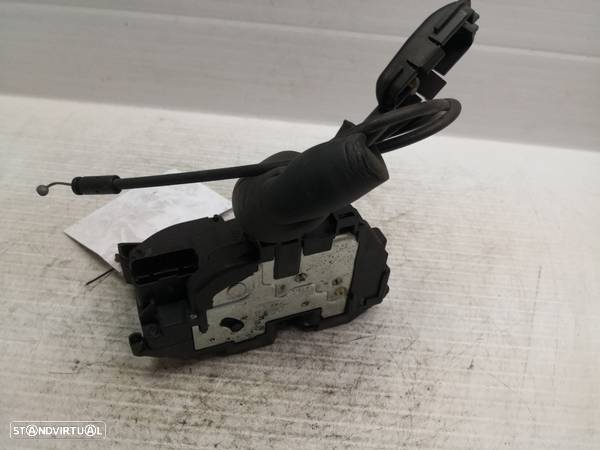 Fecho Da Porta Trás Dto Renault Megane Iii Hatchback (Bz0/1_) - 1