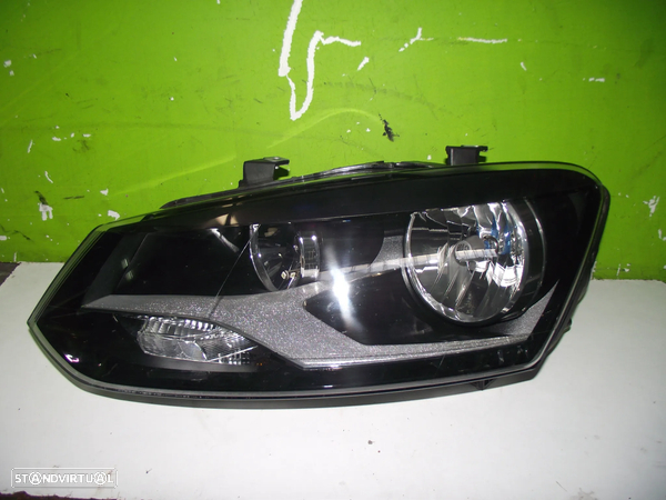 Farol Esquerdo Volkswagen Polo - 2009 / 2014 - 2