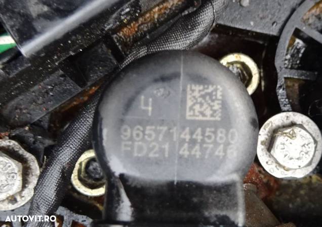 Injector Siemens Volvo V50 2.0 Diesel D4204T 136 CP din 2006 - 2