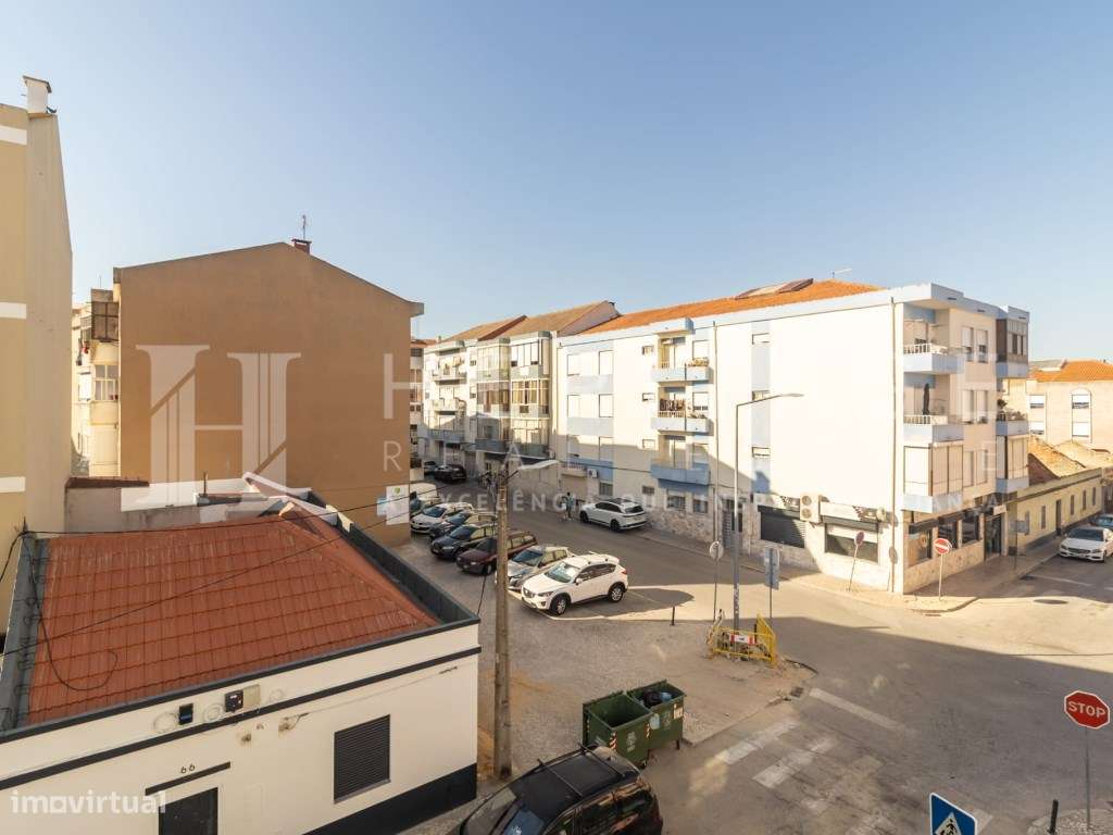 T2 com 102 m², Closet, 2 WC e Sótão - Baixa da Banheira-32