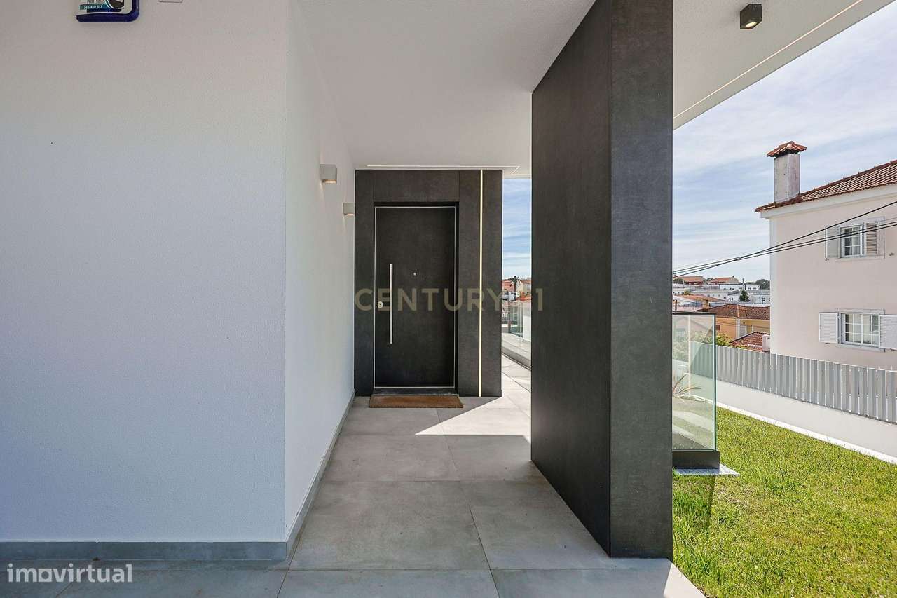Moradia T5 com Piscina e Domótica - Nova Construção na Charneca da Cap-41