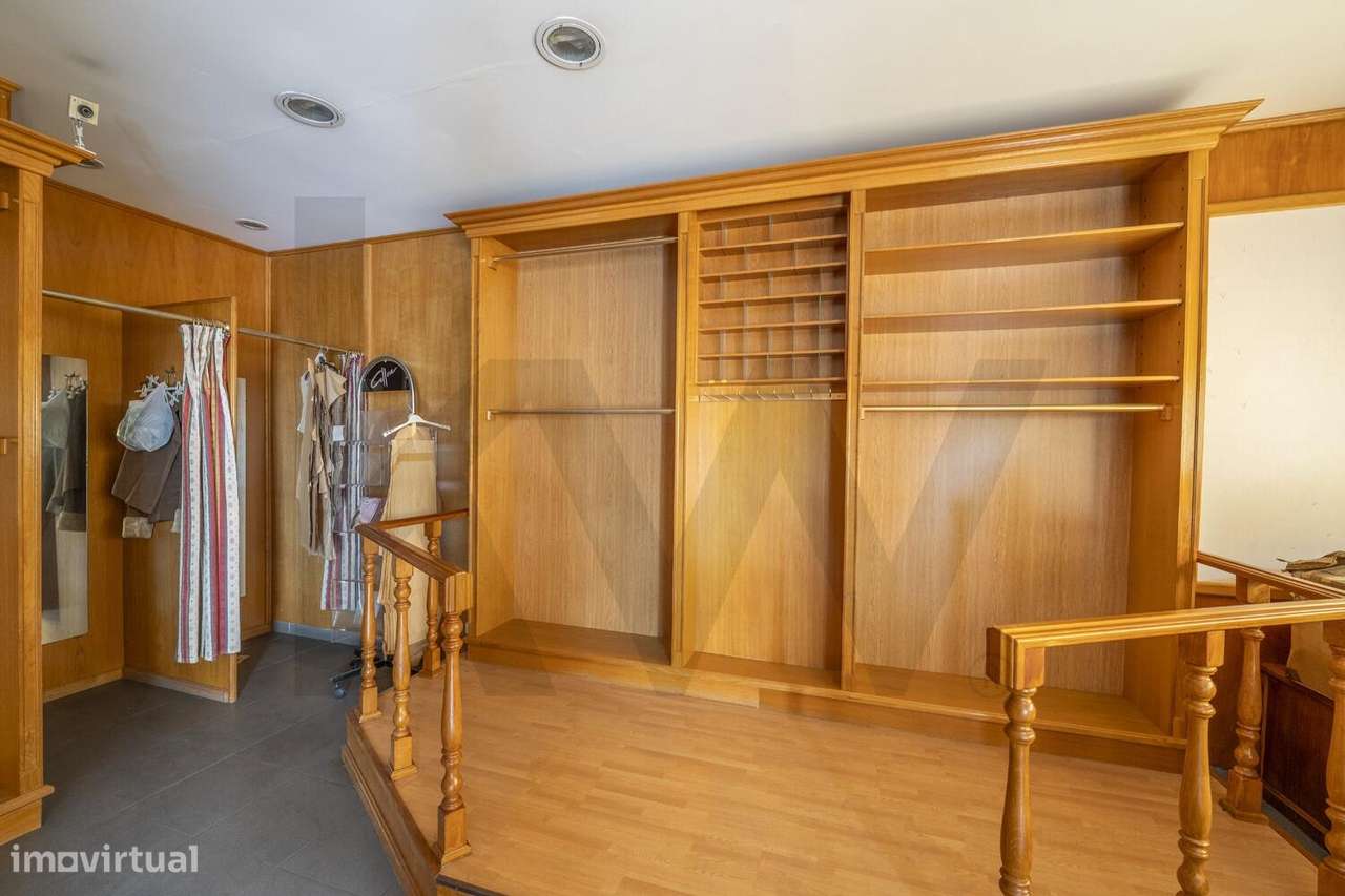 Fantástico espaço comercial com dois pisos no Laranjeiro - Almada - Grande imagem: 4/10