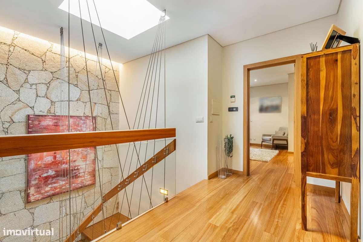 Moradia T3 + escritório à venda em Fraião - Braga-40