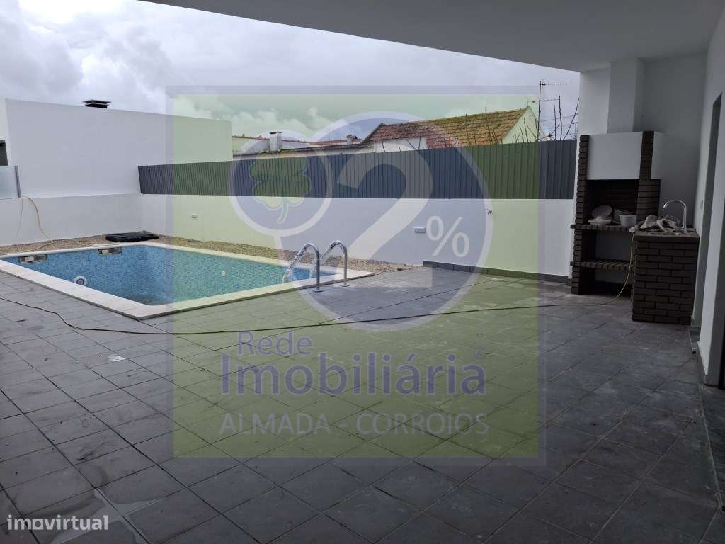 Moradia V5!Nova! Piscina-0