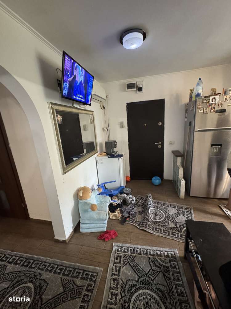 Apartament cu 3 camere decomandat 65 mp strada Malcoci-1