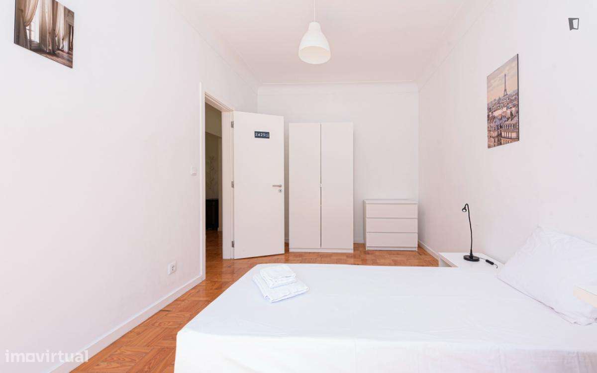 Quarto - localizado em Sete Rios Lisbon - Grande imagem: 5/10