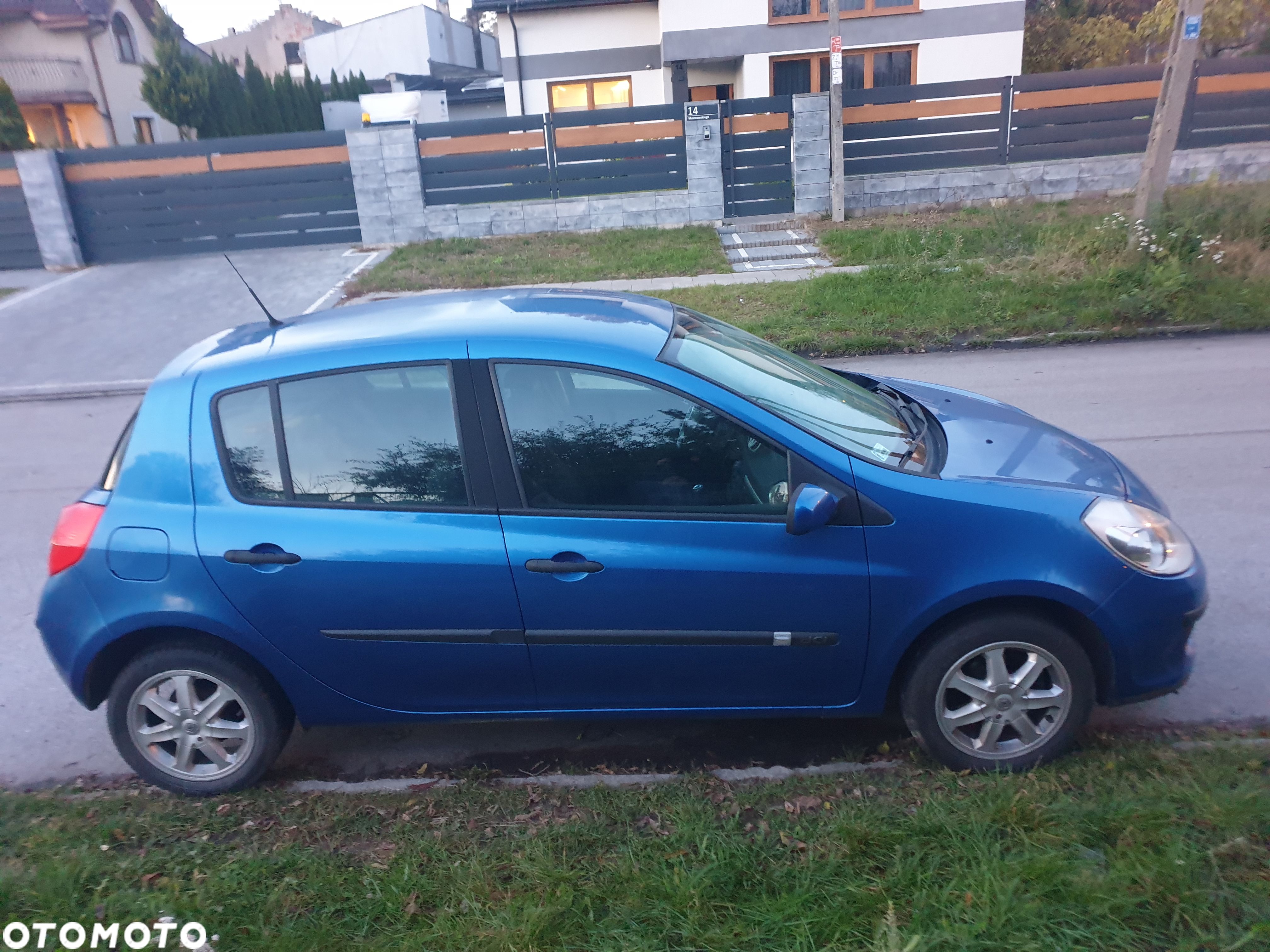 Renault Clio - 1