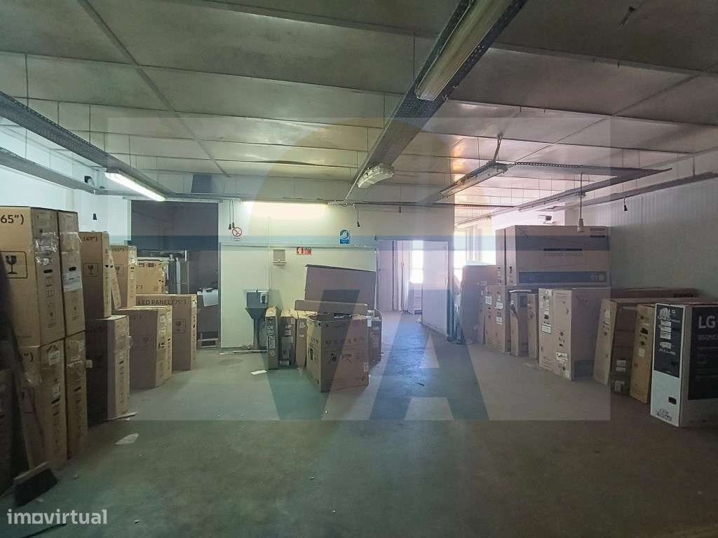 Armazém para Venda em São João da Talha - Excelente Oportunidade às...-19