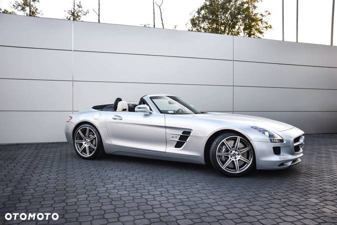 Mercedes-Benz SLS AMG - 4