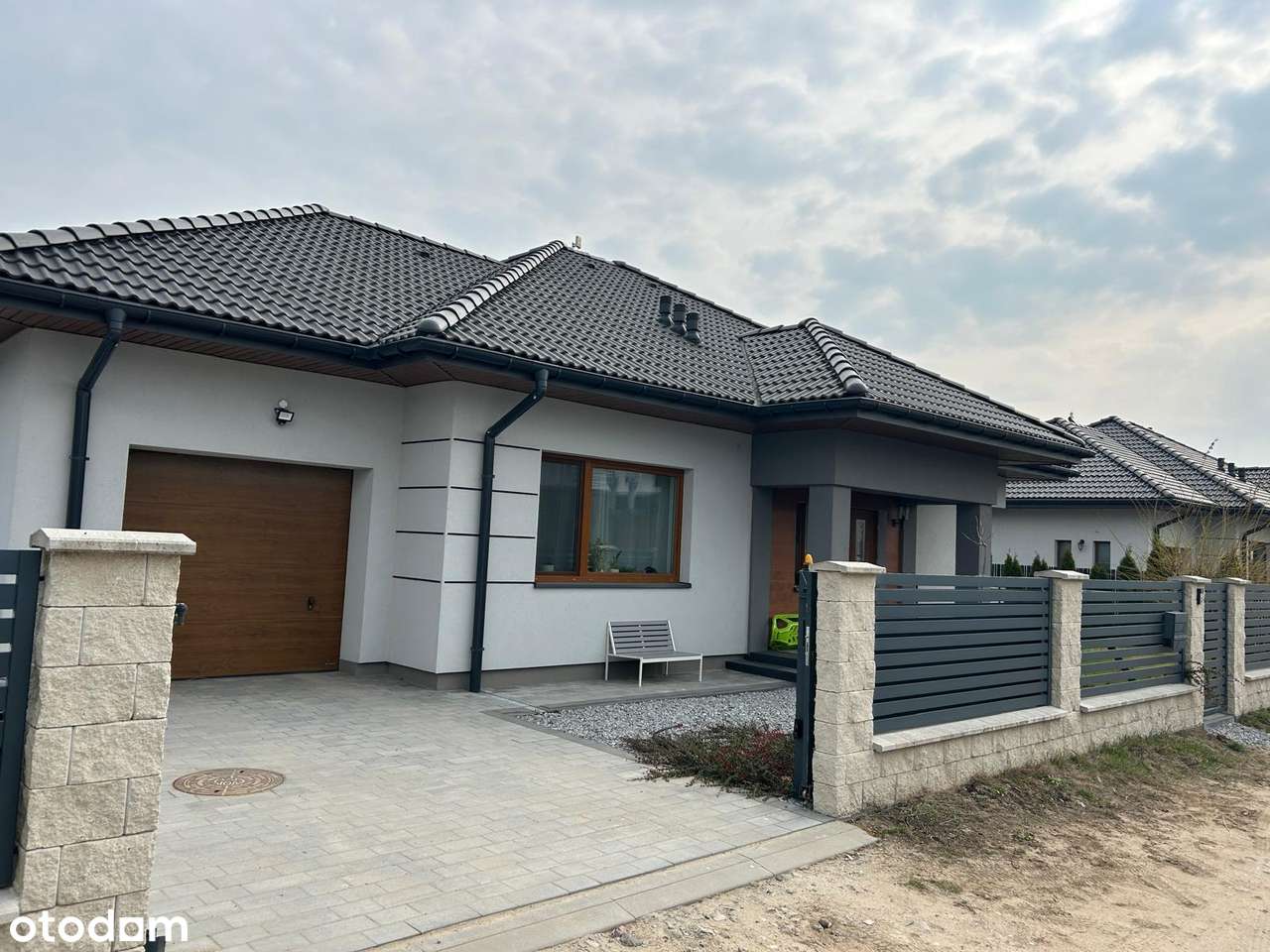 Dom marzeń nad Narwią – nowoczesny, gotowy do zamieszkania! - Pełny obrazek: 2/20